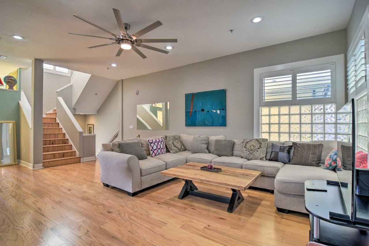 Coastal Sea Side Townhome - Walk To Beach! เคลียร์วอเตอร์บีช ภายนอก รูปภาพ